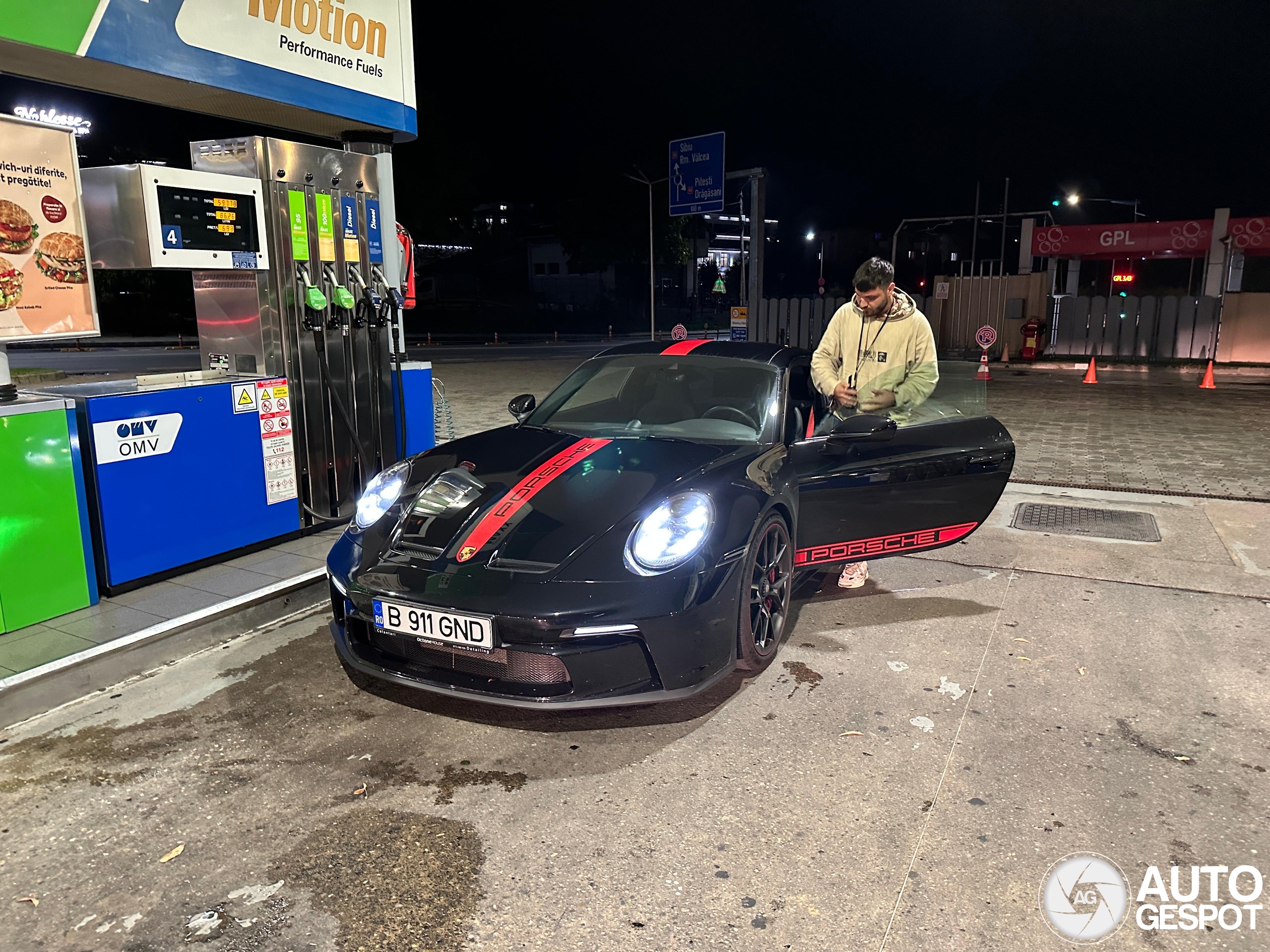 Porsche 992 GT3 Touring