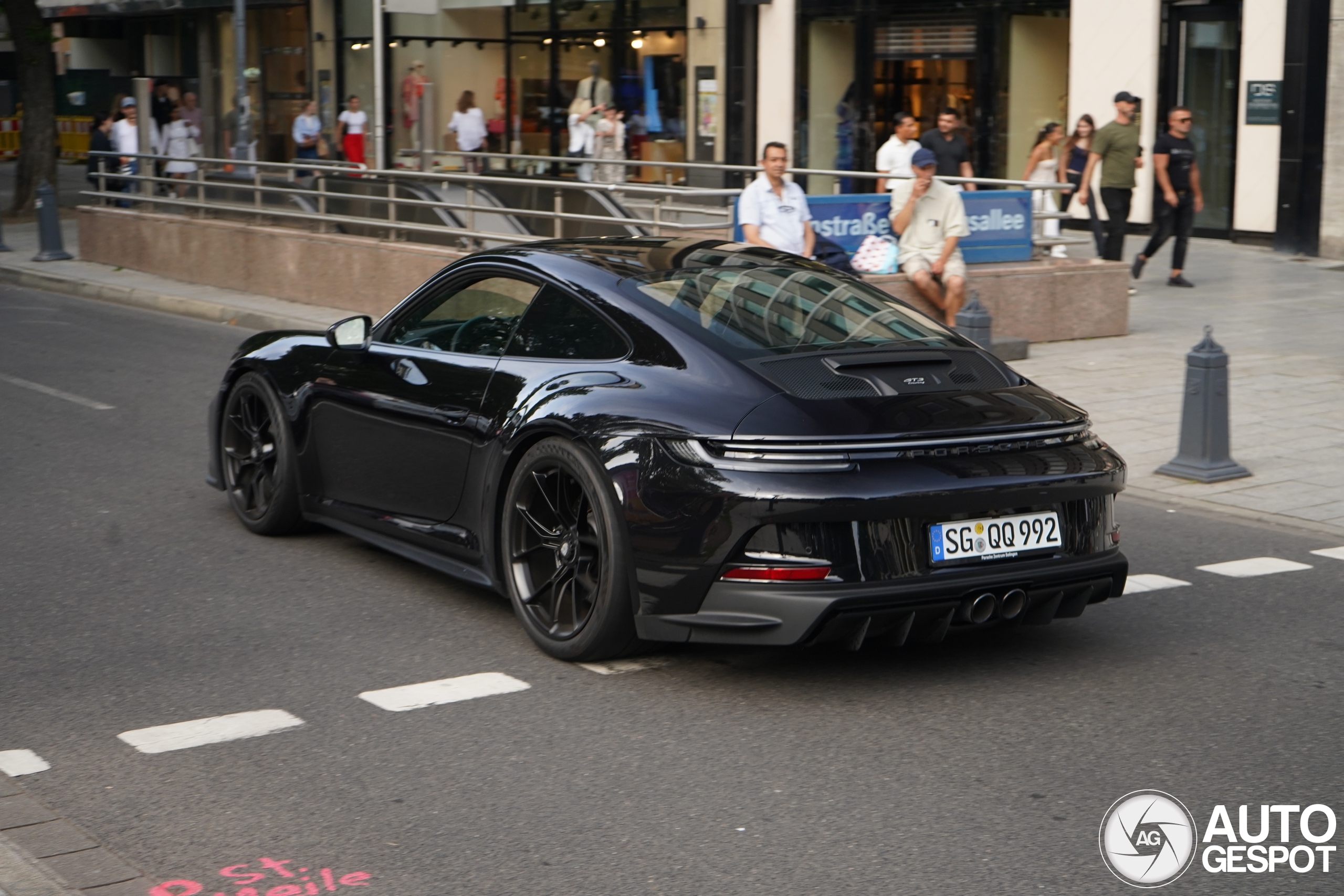 Porsche 992 GT3 Touring