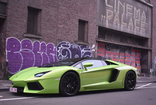 Lamborghini Aventador LP700-4 Roadster