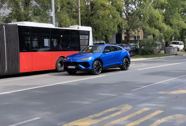 Lamborghini Urus S