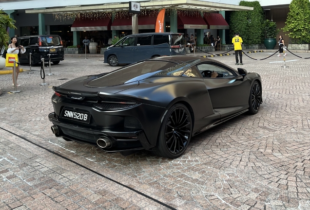 McLaren GT