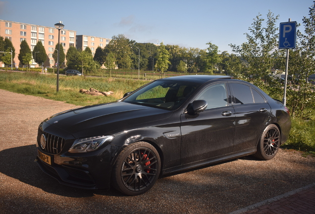 Mercedes-AMG C 63 S W205