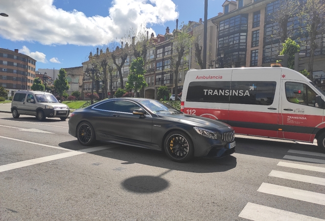 Mercedes-AMG S 63 Coupé C217 2018 Yellow Night Edition