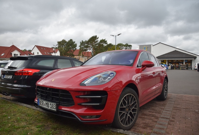 Porsche 95B Macan Turbo