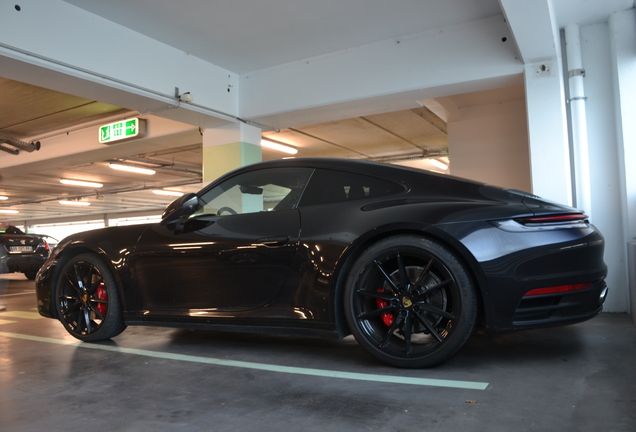 Porsche 992 Carrera 4S