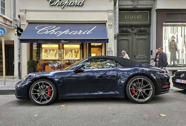 Porsche 992 Carrera 4S Cabriolet