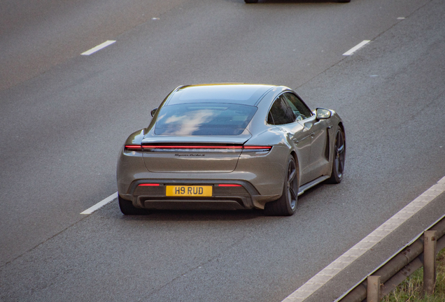 Porsche Taycan Turbo S