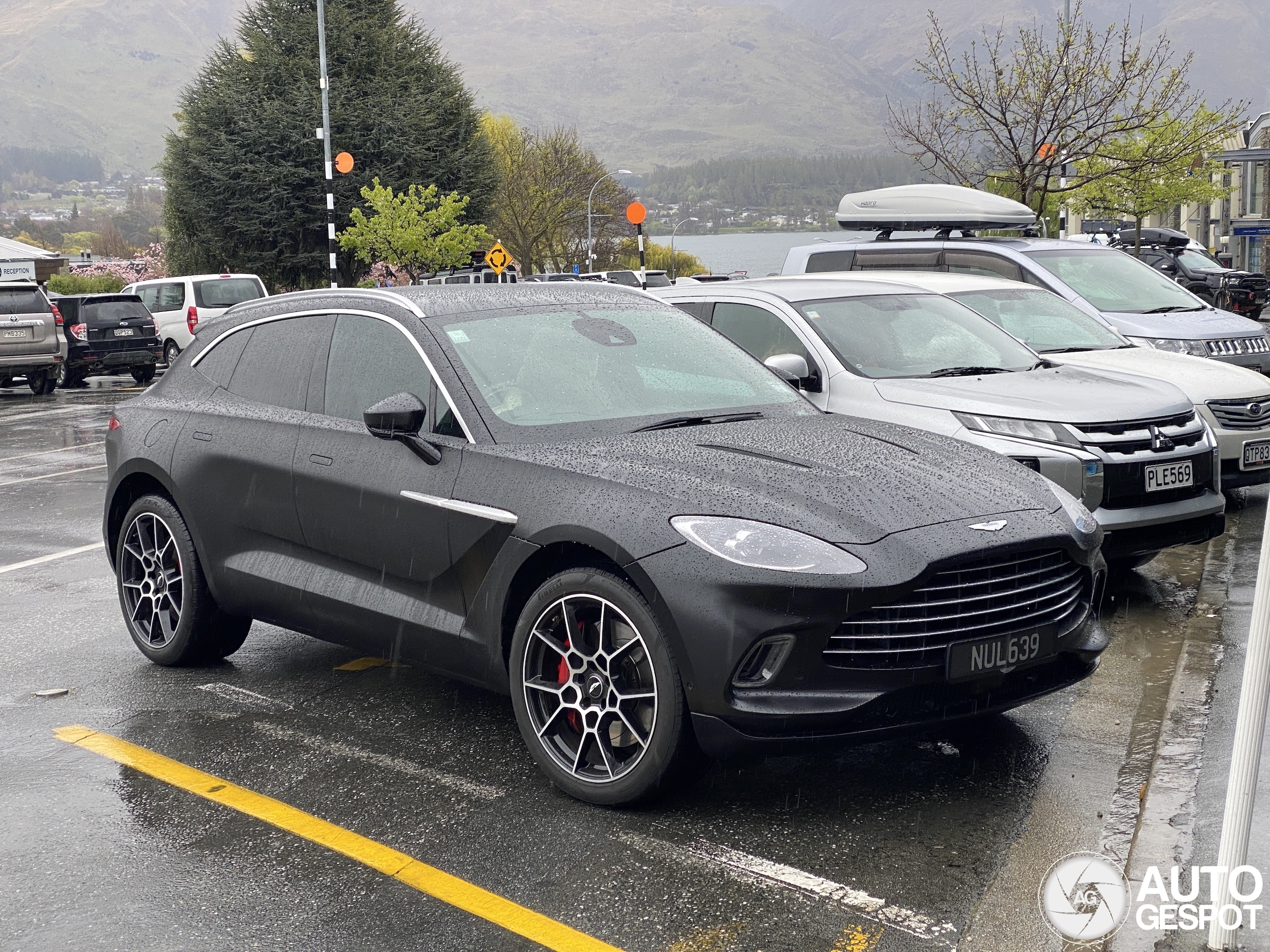 Aston Martin DBX