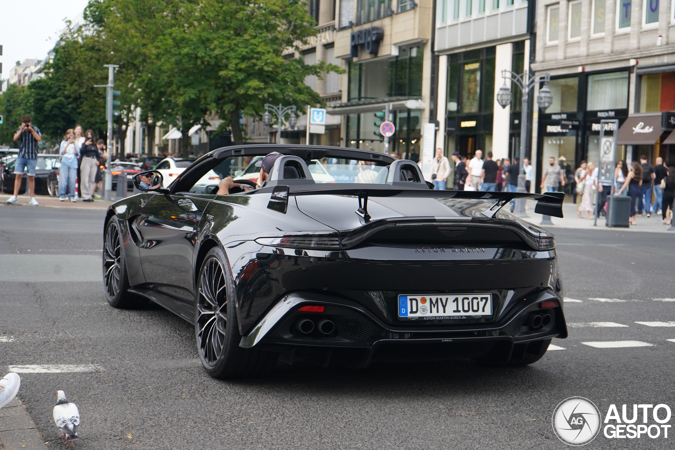 Aston Martin V8 Vantage Formula 1 Edition Roadster