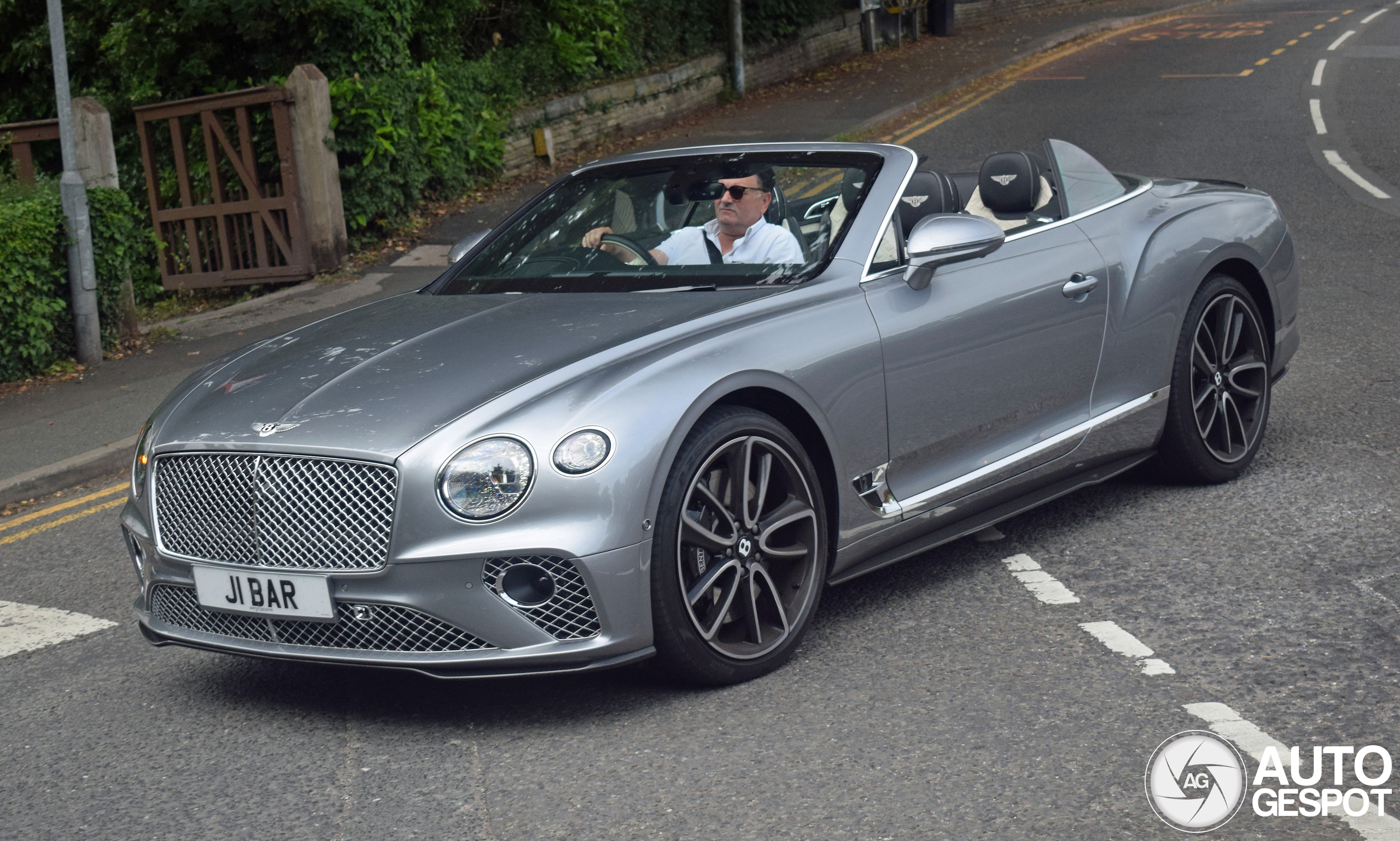 Bentley Continental GTC 2019