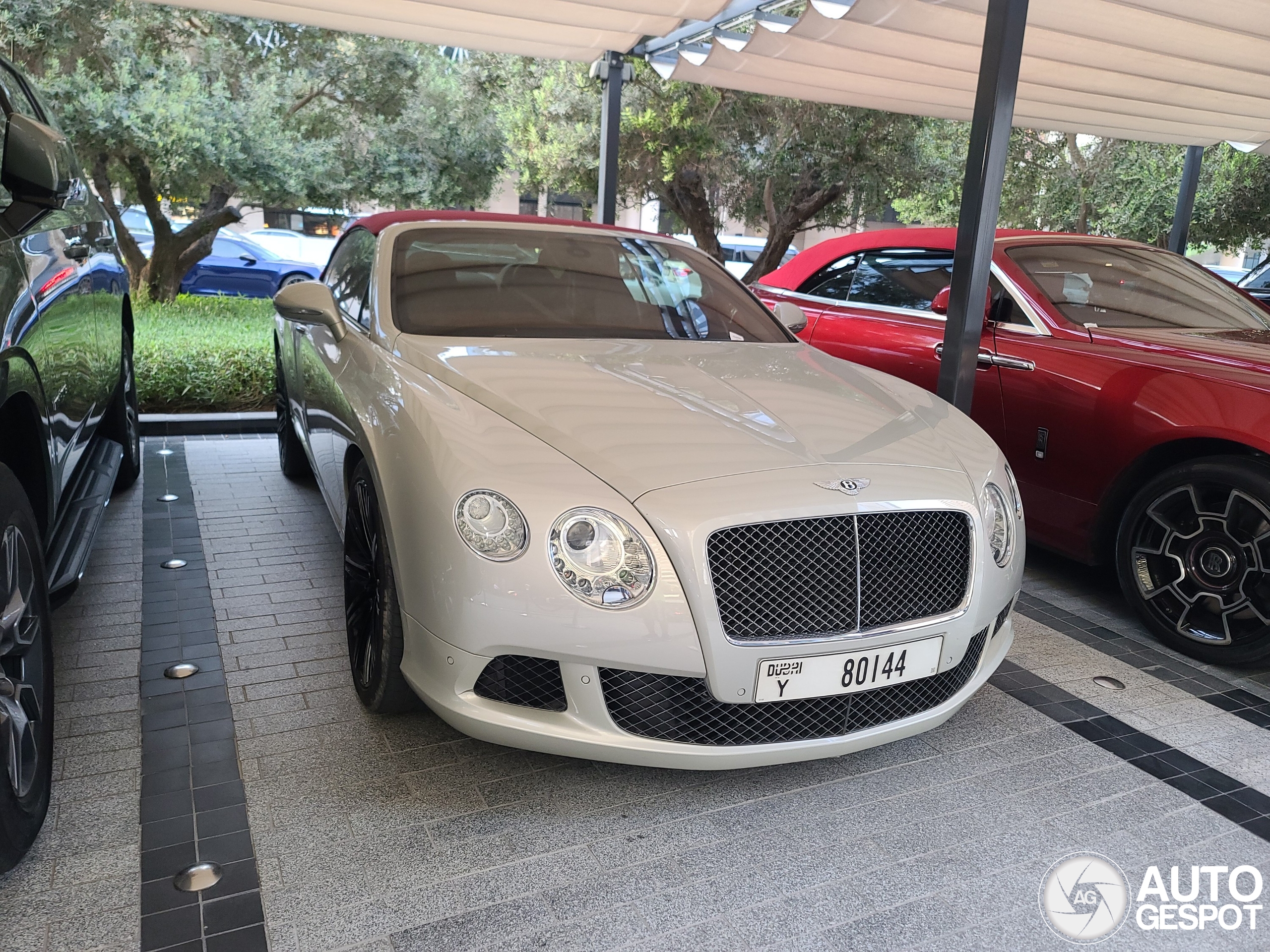 Bentley Continental GTC V8