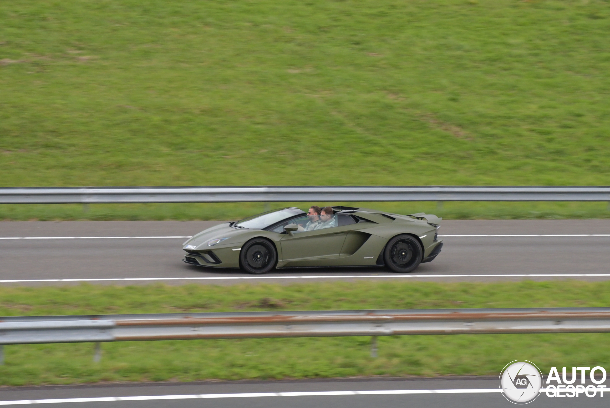 Lamborghini Aventador S LP740-4 Roadster