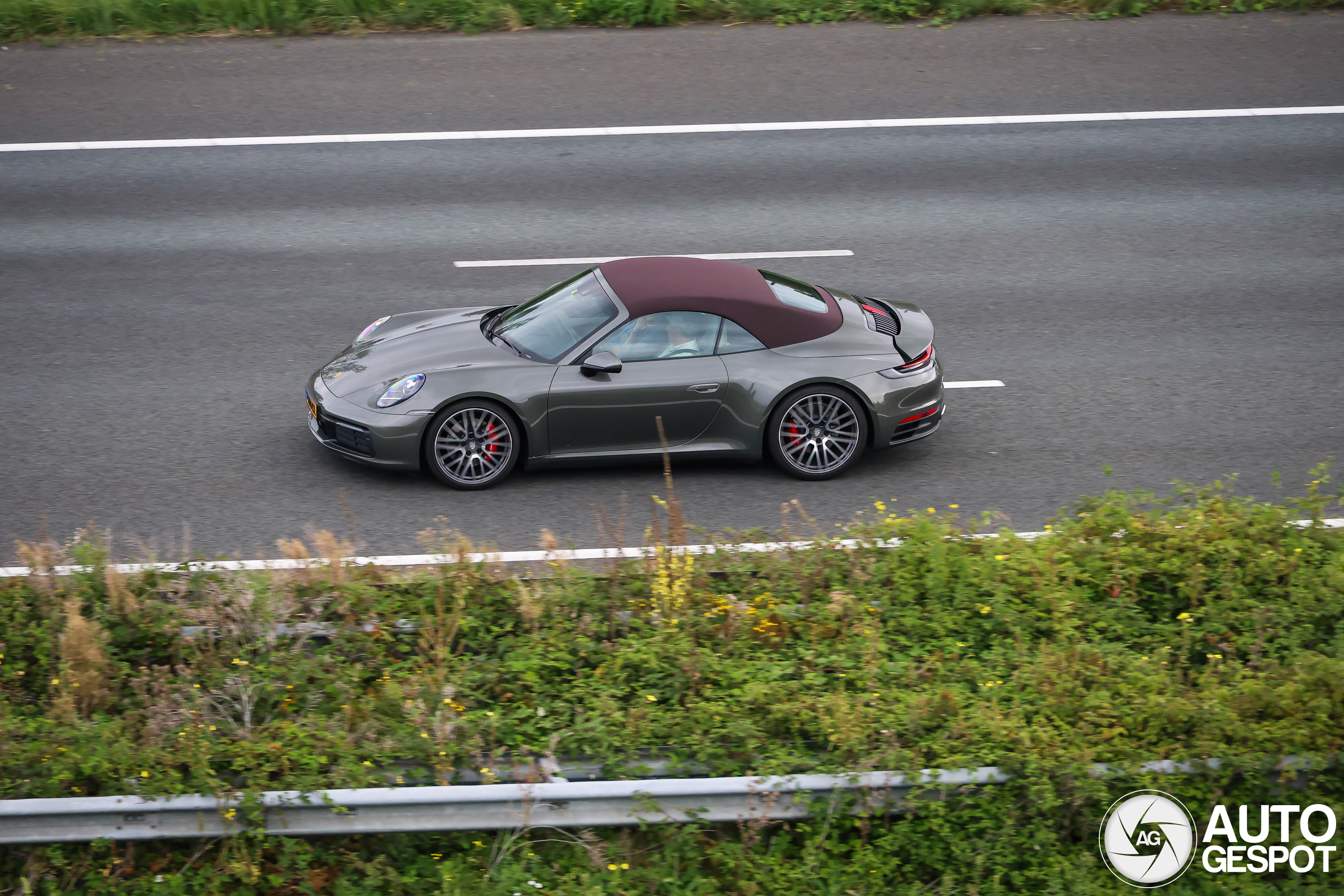 Porsche 992 Carrera 4S Cabriolet