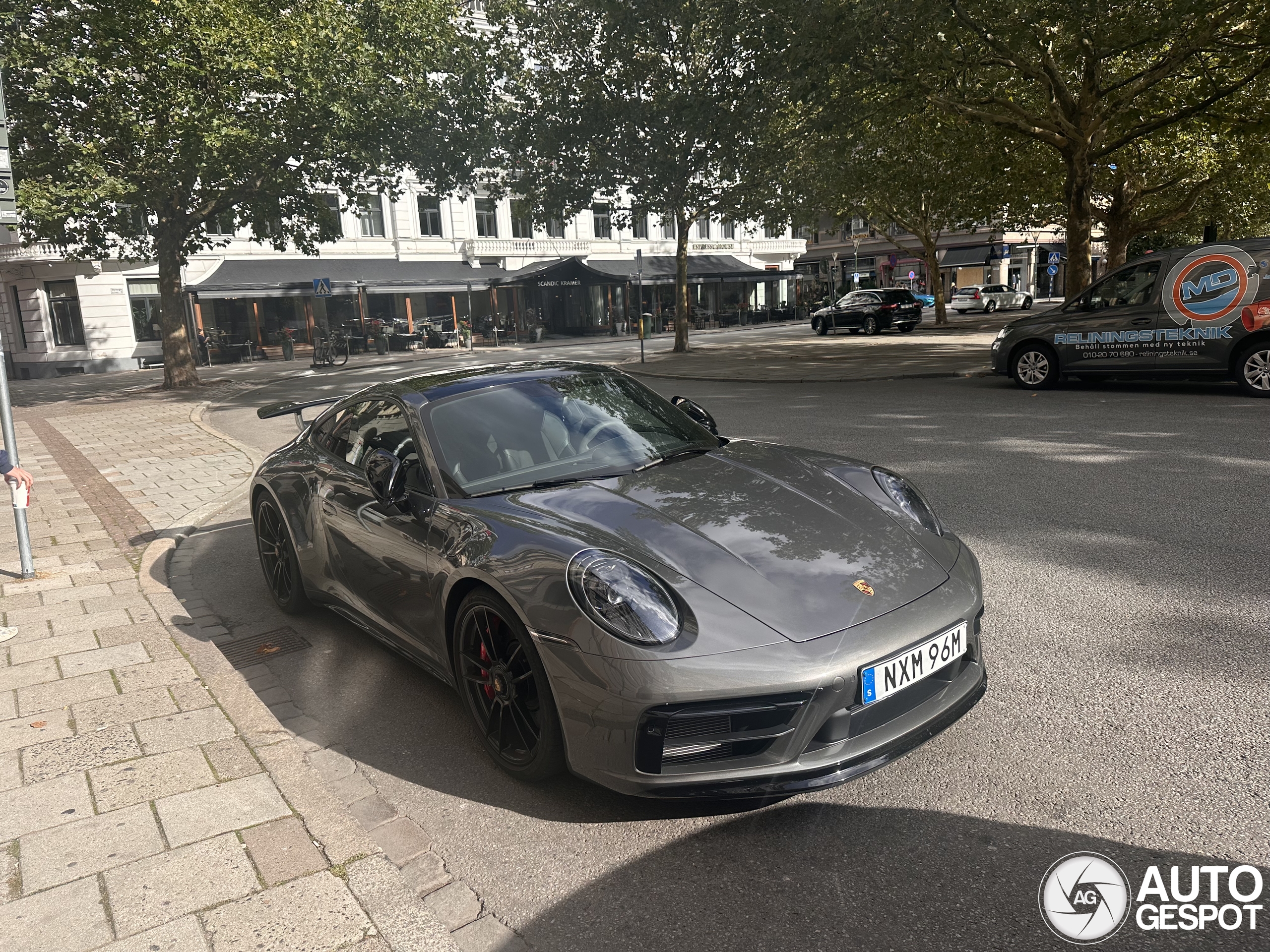 Porsche 992 Carrera GTS