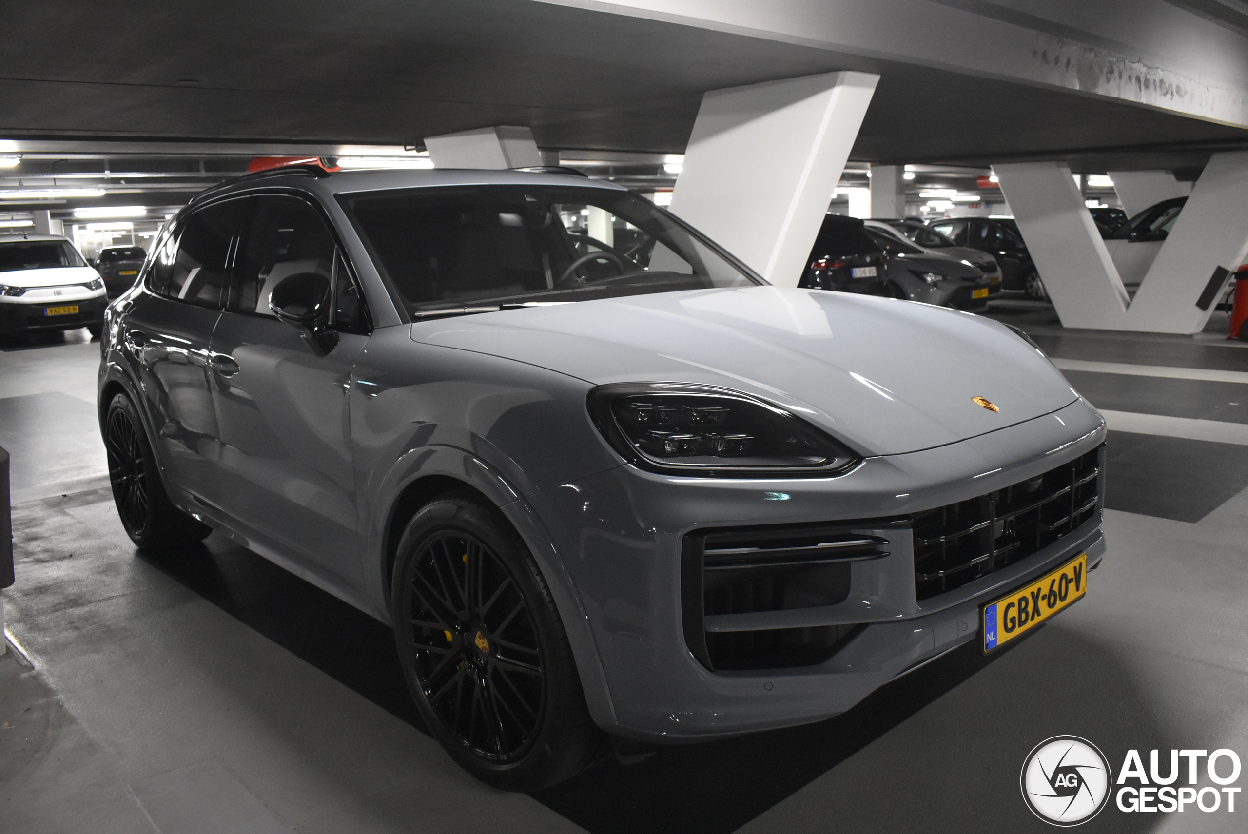 Porsche 9YA Cayenne Turbo E-Hybrid