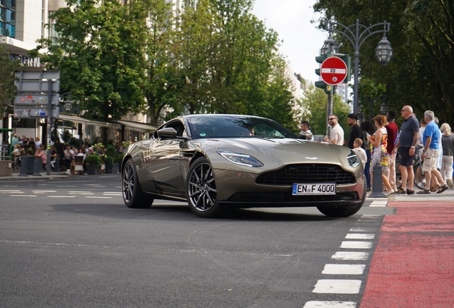 Aston Martin DB11