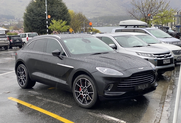 Aston Martin DBX