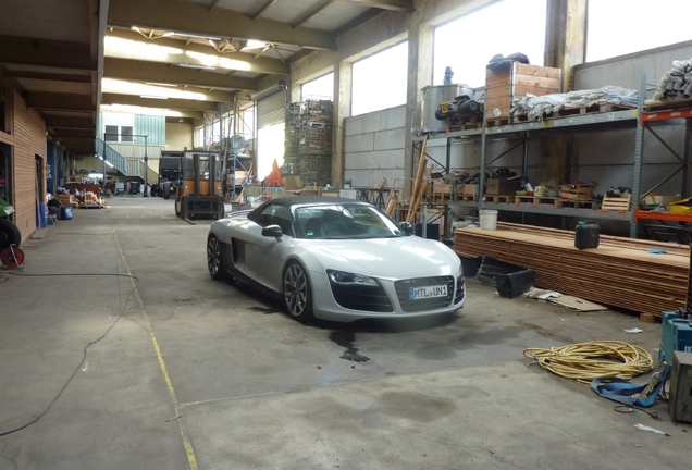 Audi R8 V10