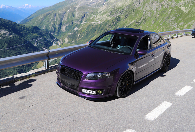 Audi RS4 Sedan