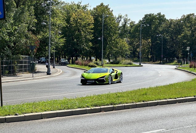 Lamborghini Revuelto