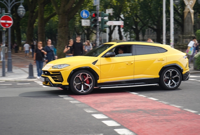 Lamborghini Urus