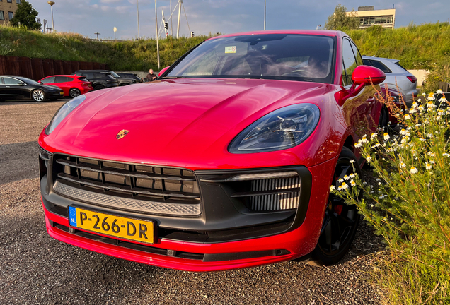 Porsche 95B Macan GTS MkIII