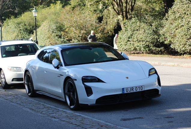 Porsche Taycan GTS Sport Turismo