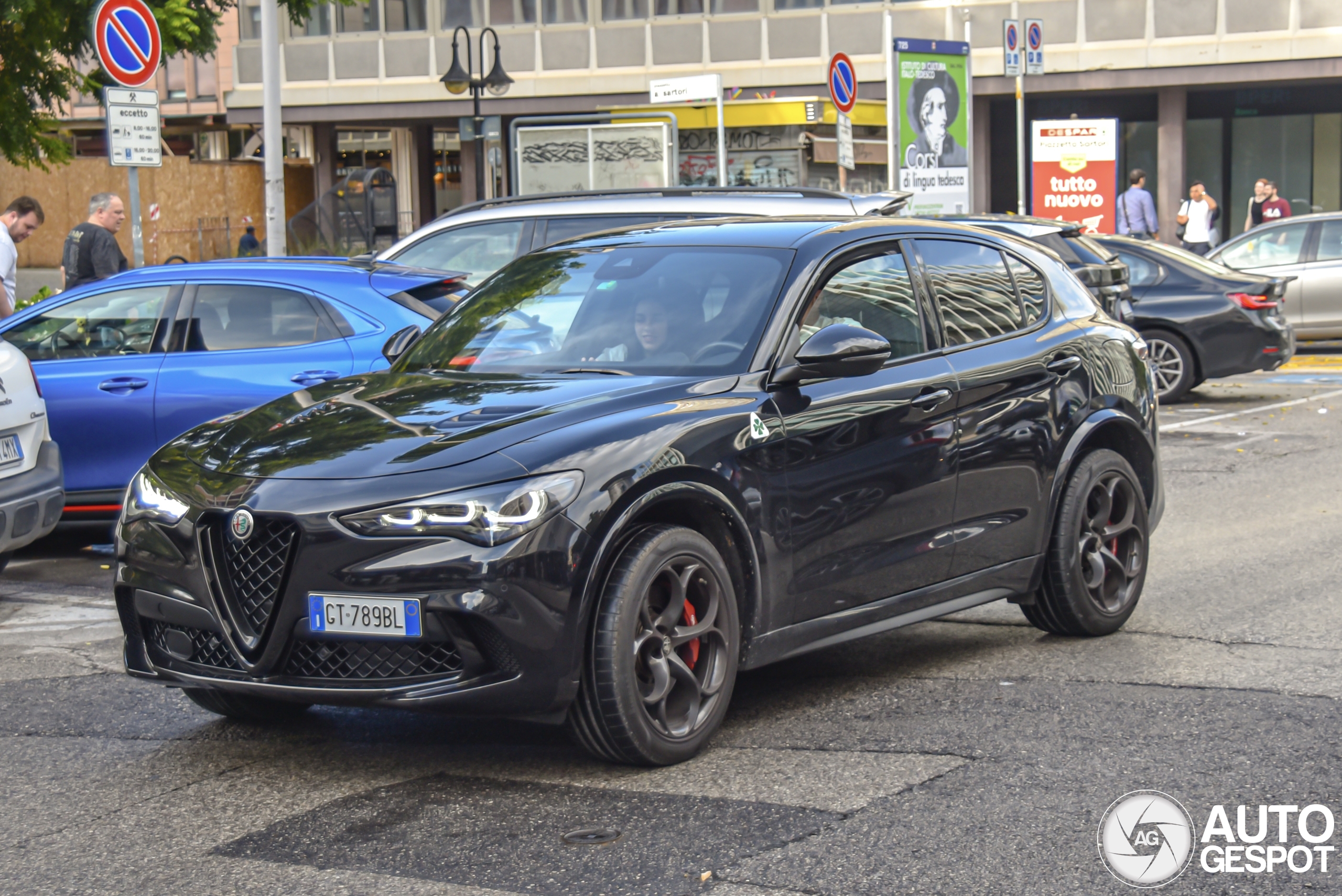 Alfa Romeo Stelvio Quadrifoglio 2023