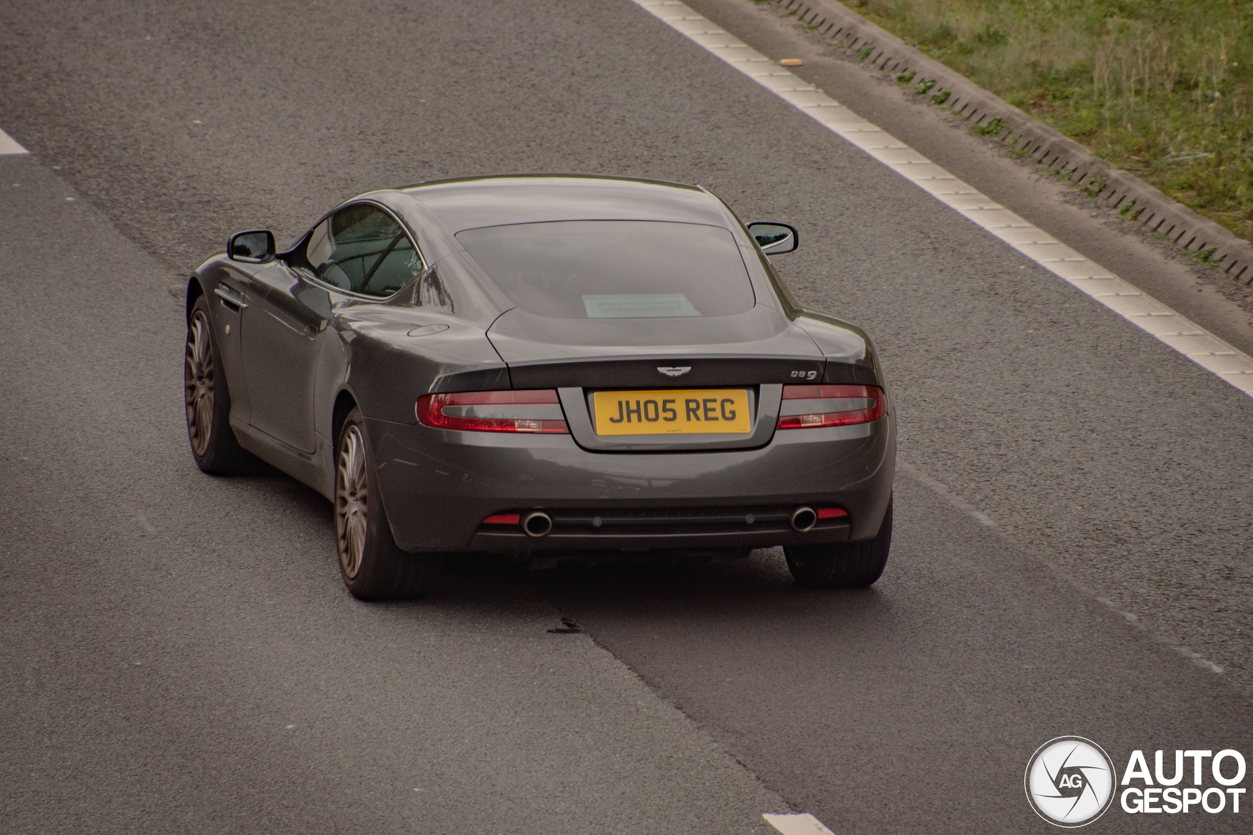 Aston Martin DB9