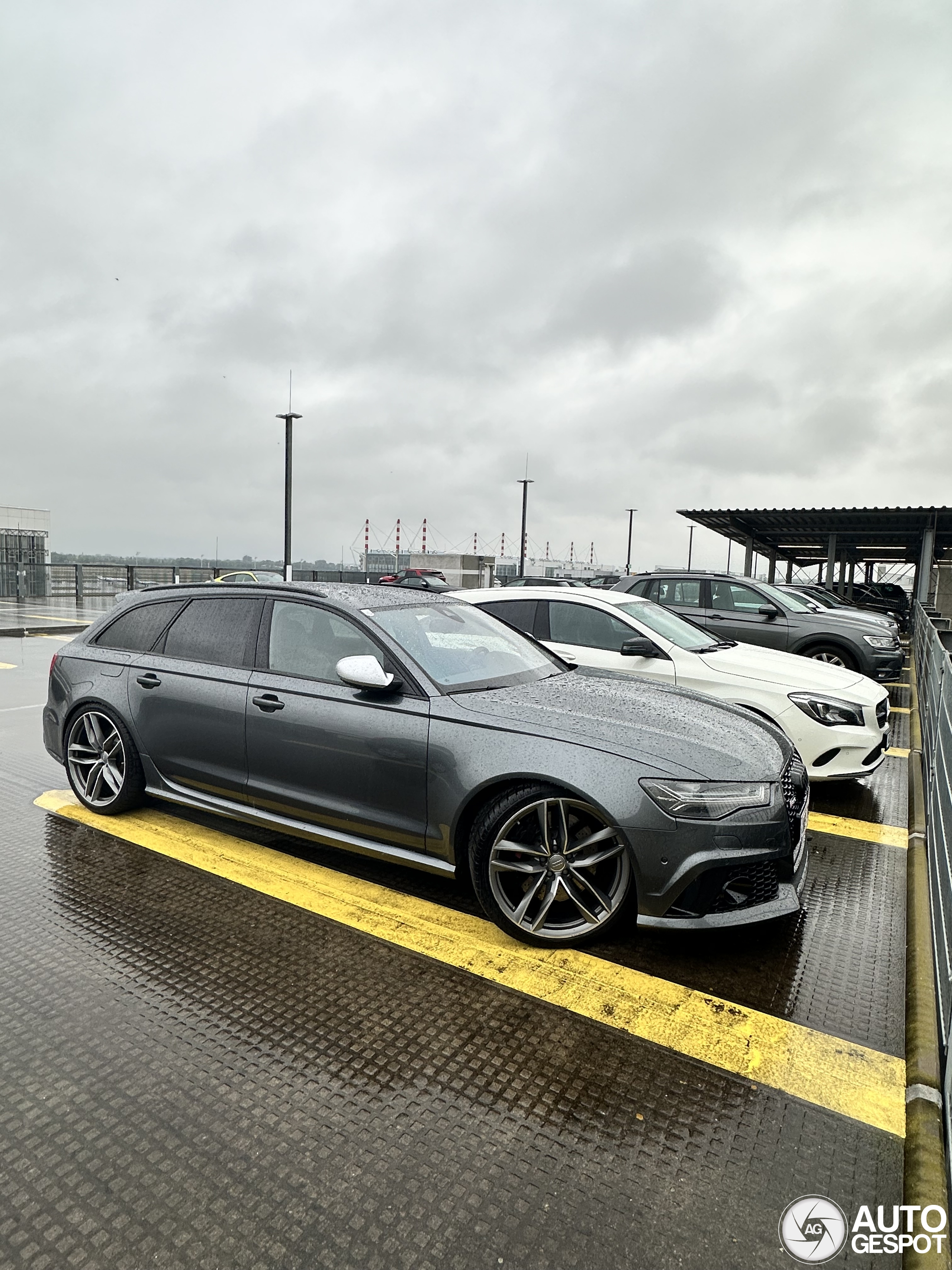 Audi RS6 Avant C7 2015