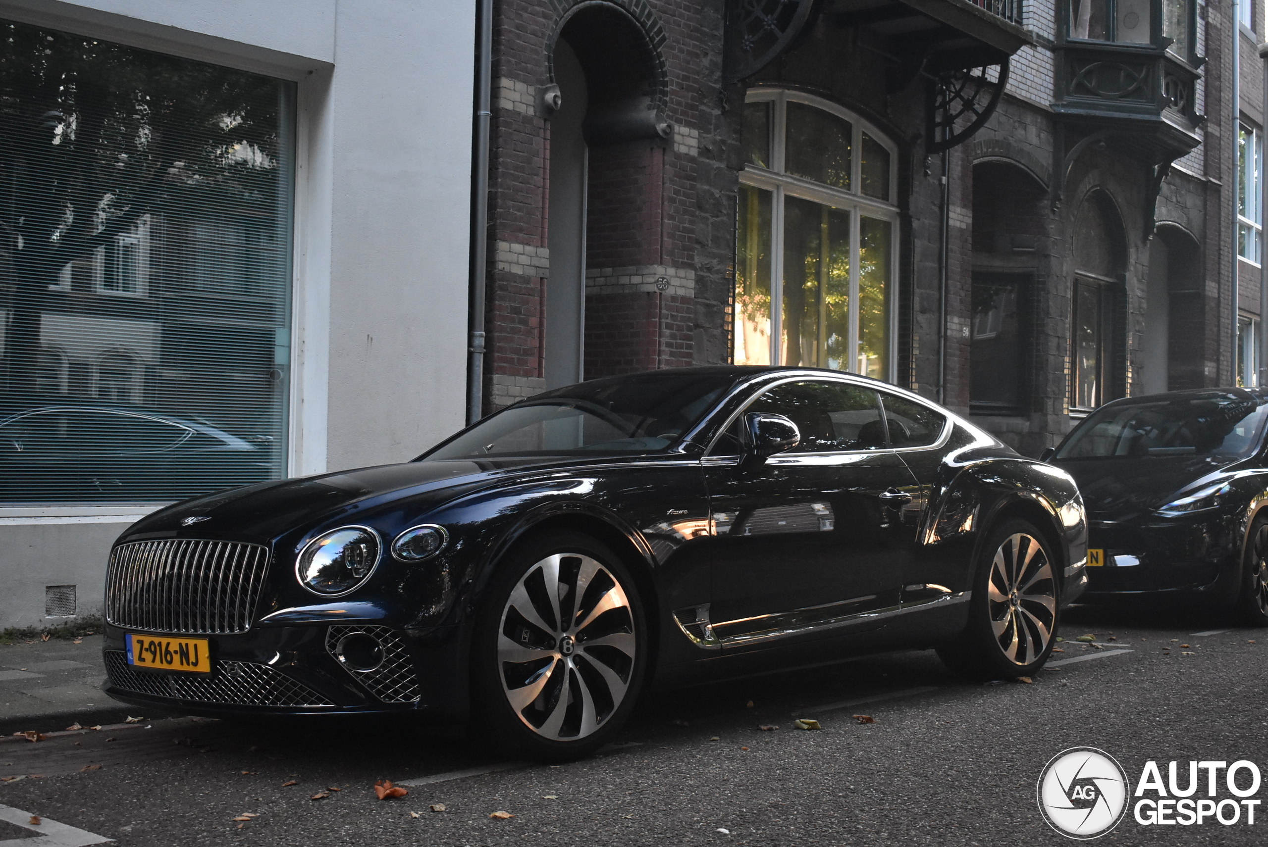 Bentley Continental GT V8 Azure