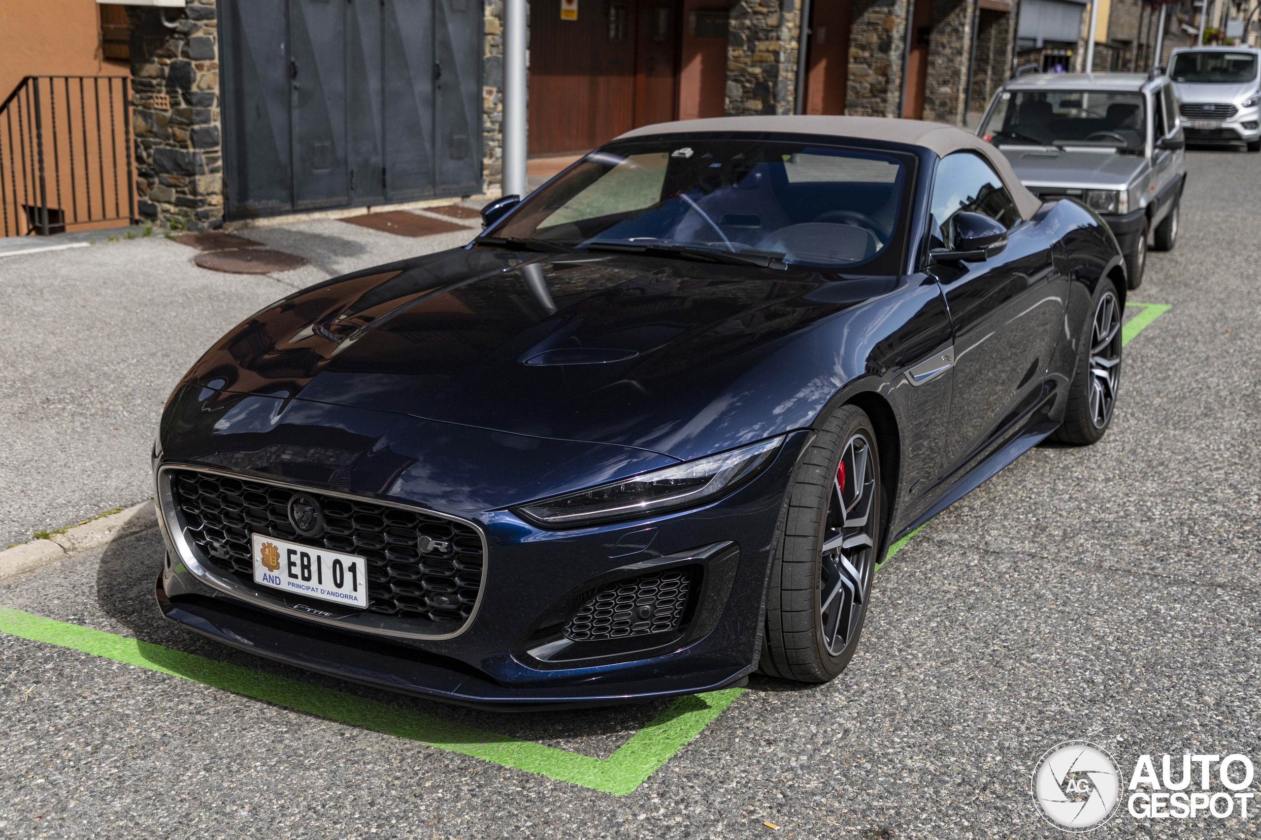 Jaguar F-TYPE R75 Convertible