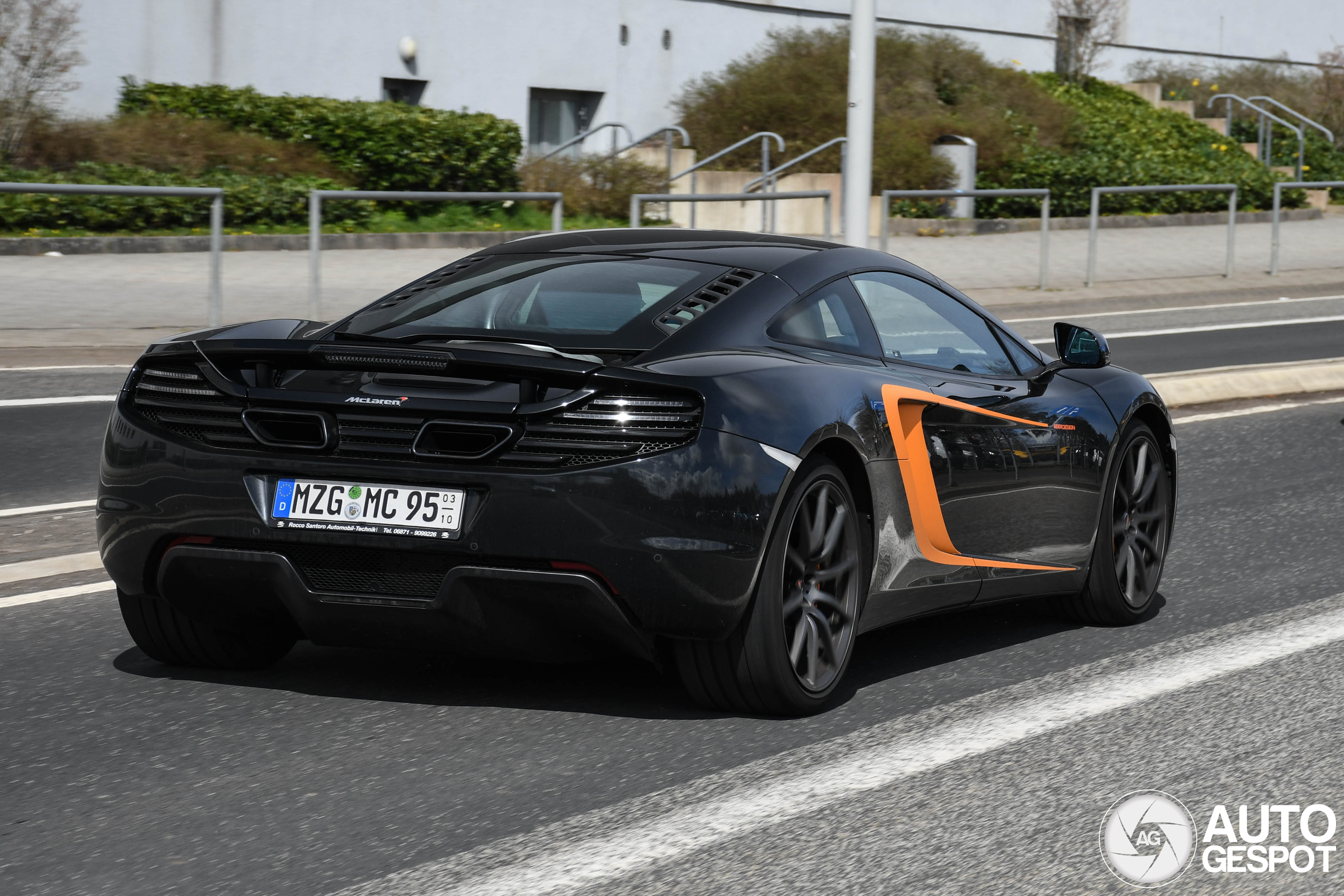 McLaren 12C