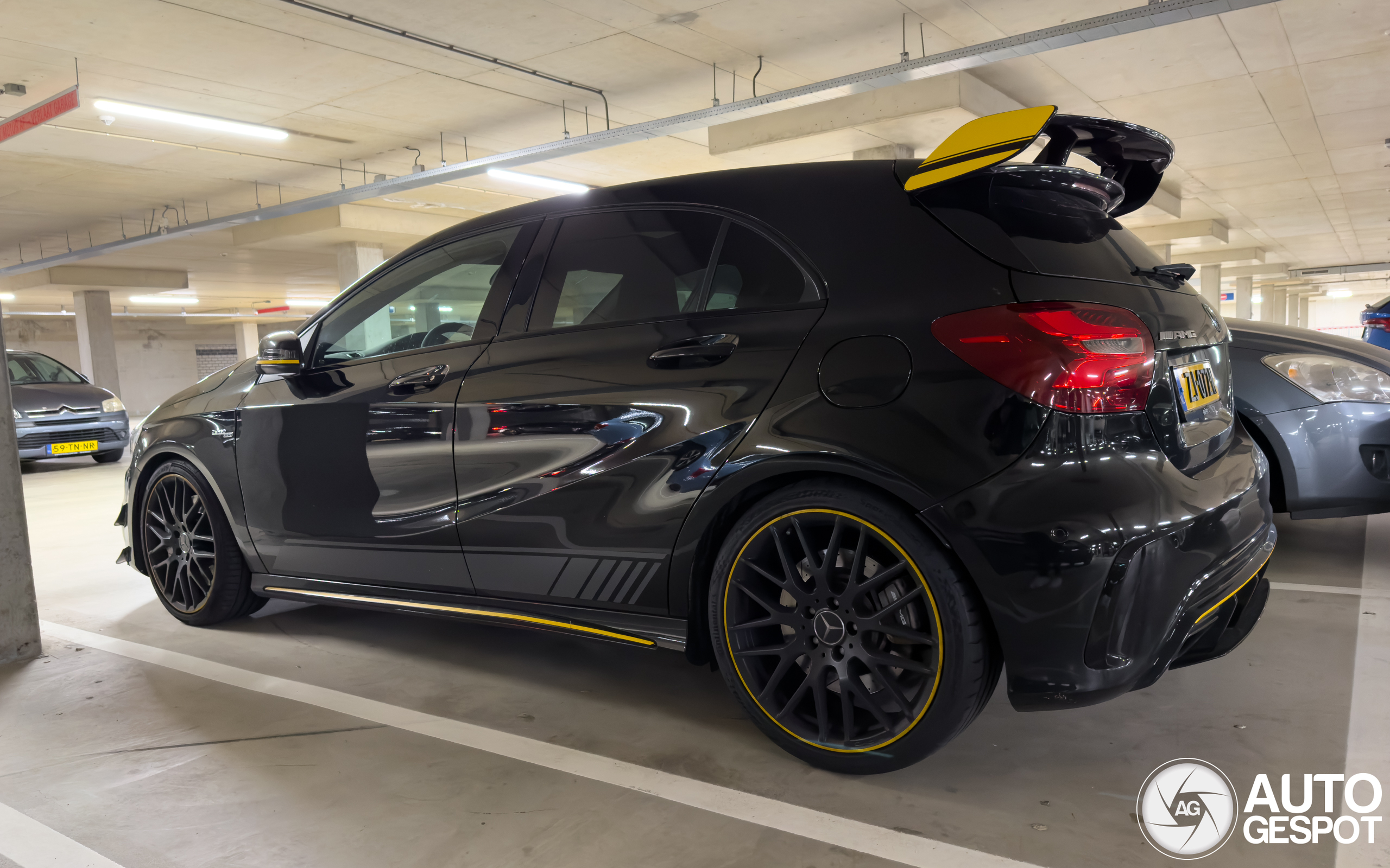 Mercedes-AMG A 45 W176 Yellow Night Edition