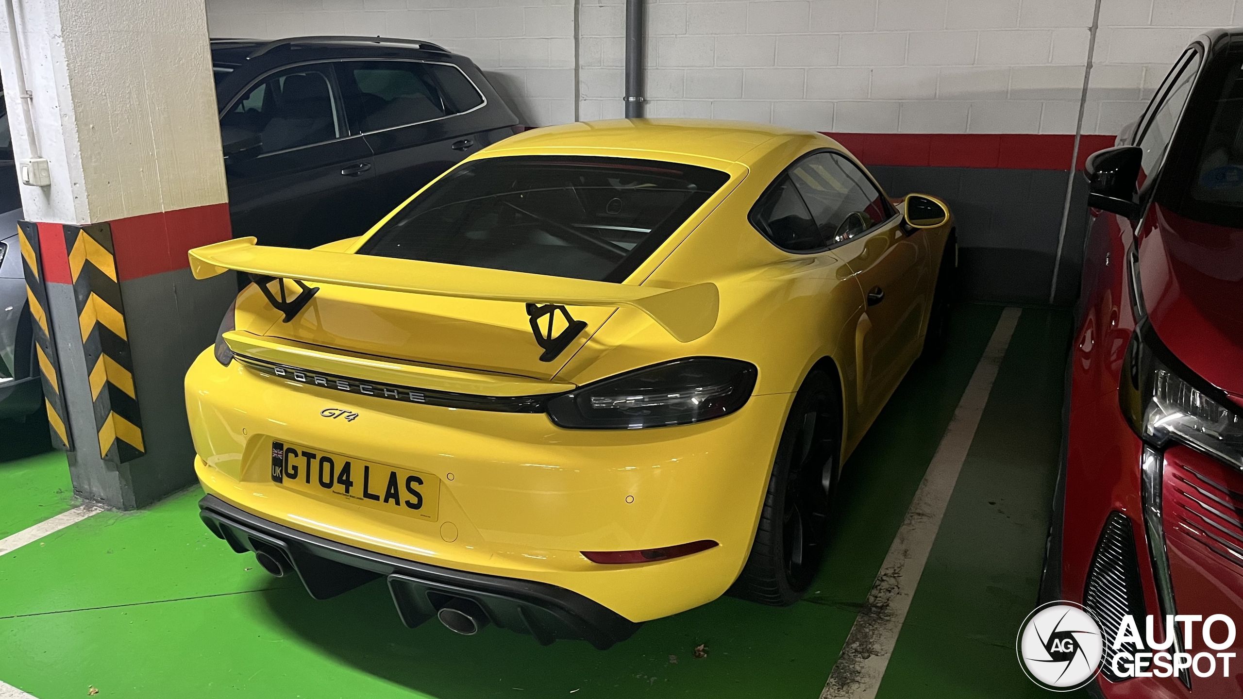 Porsche 718 Cayman GT4