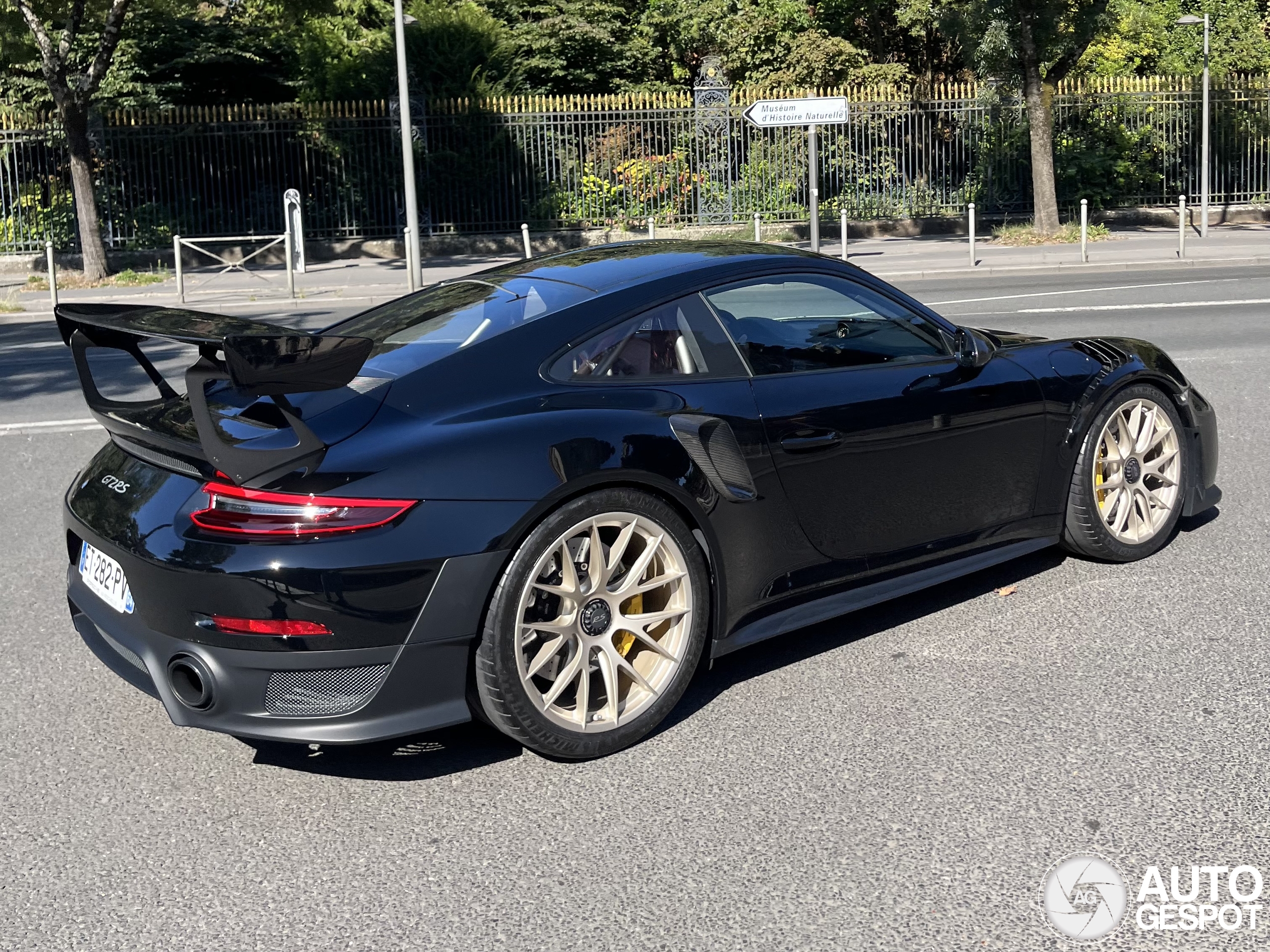 Porsche 991 GT2 RS Weissach Package