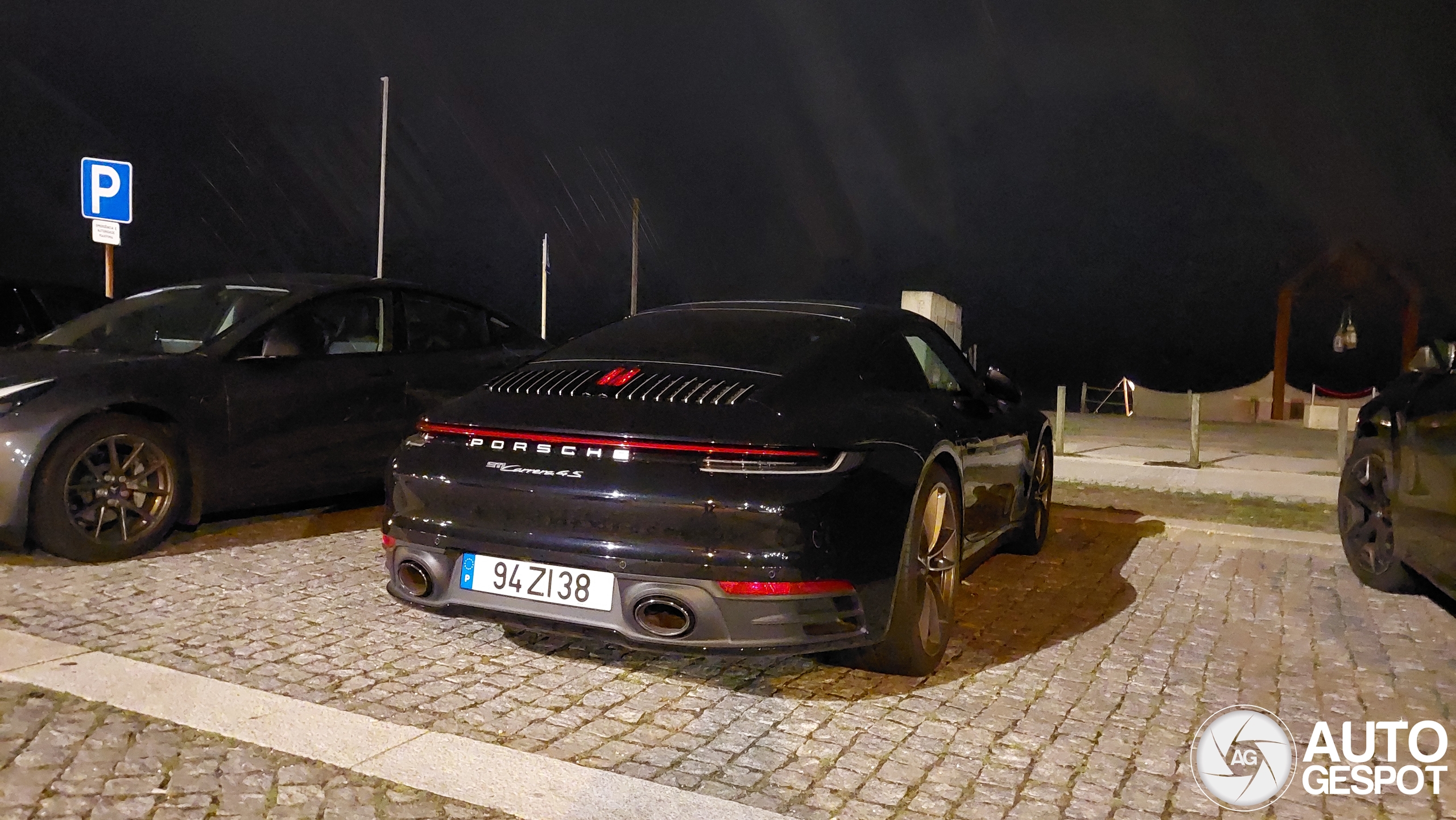 Porsche 992 Carrera 4S