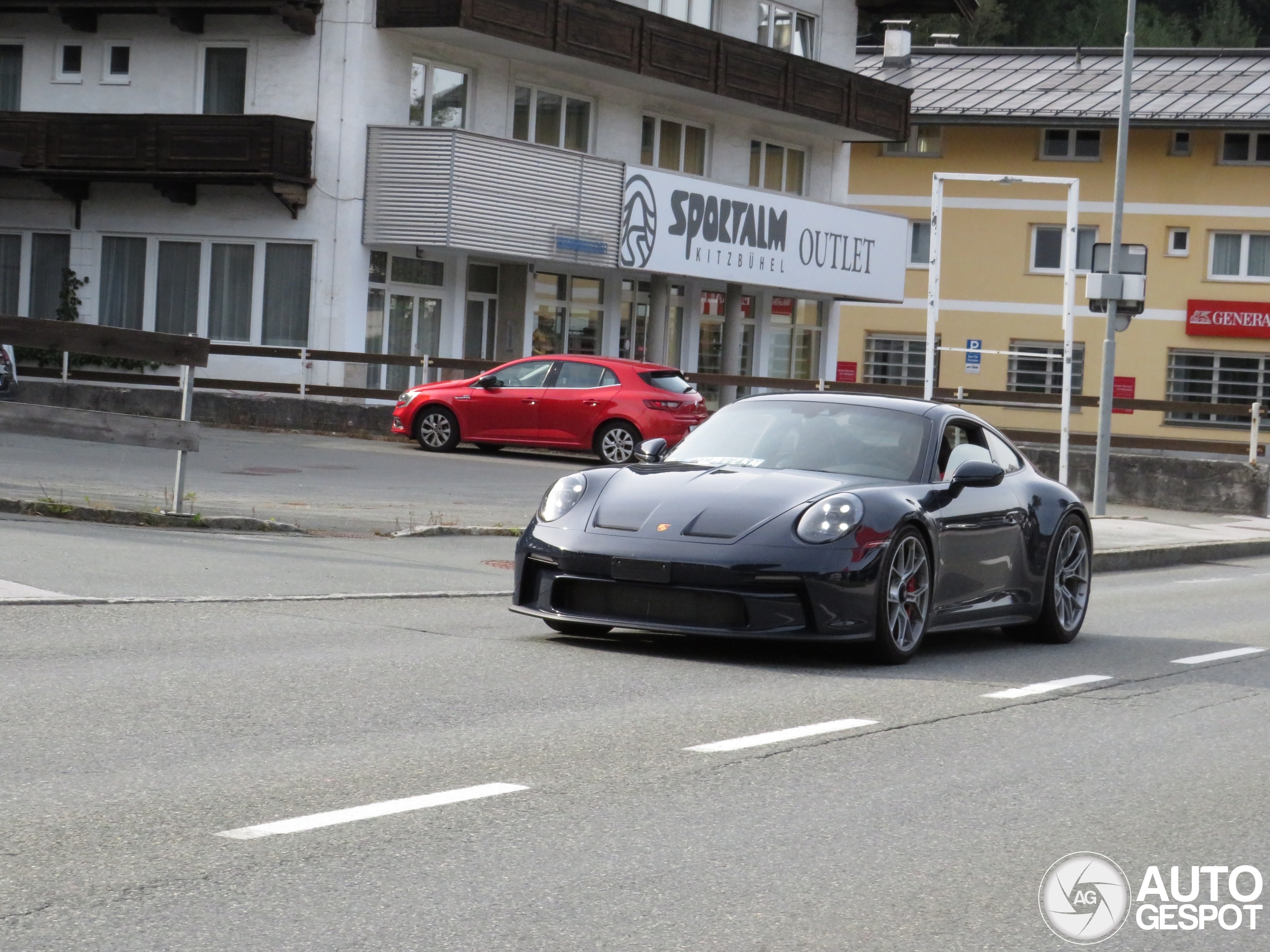 Porsche 992 GT3 Touring