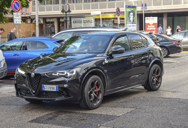 Alfa Romeo Stelvio Quadrifoglio 2023