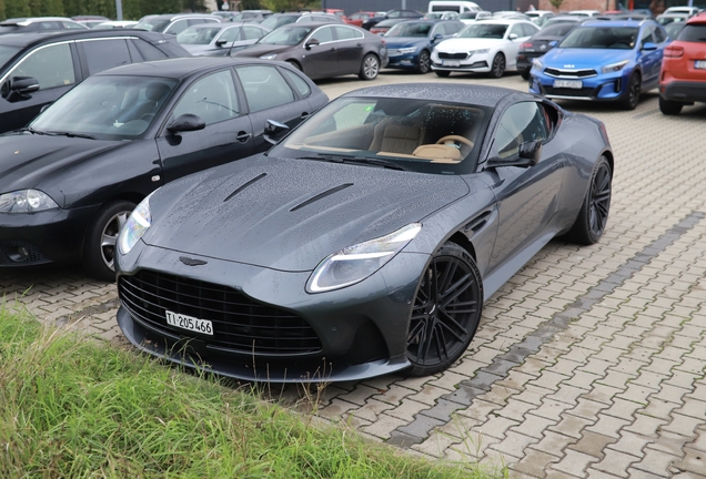 Aston Martin DB12