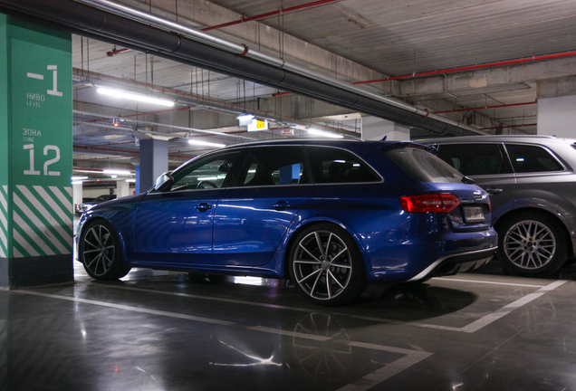 Audi RS4 Avant B8