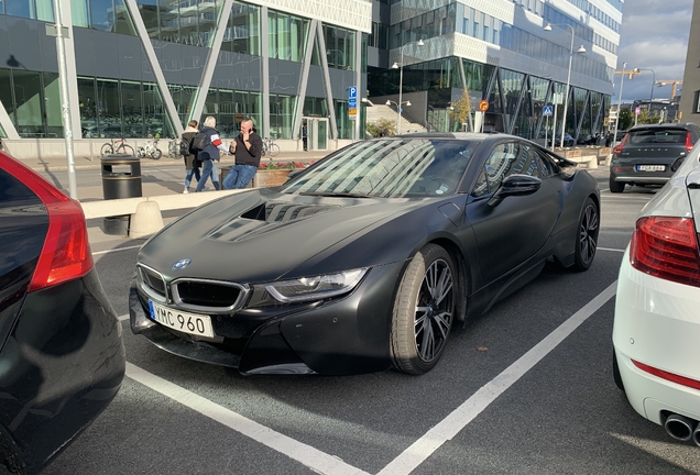 BMW i8