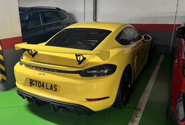 Porsche 718 Cayman GT4