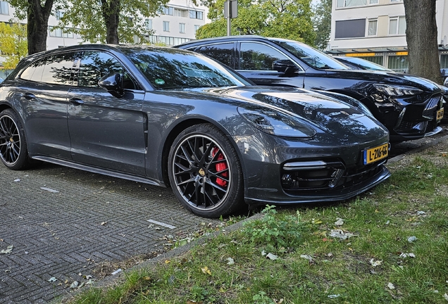 Porsche 971 Panamera GTS Sport Turismo