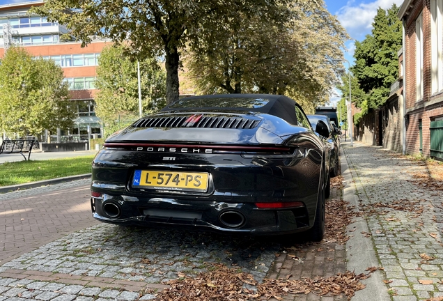 Porsche 992 Carrera 4S Cabriolet