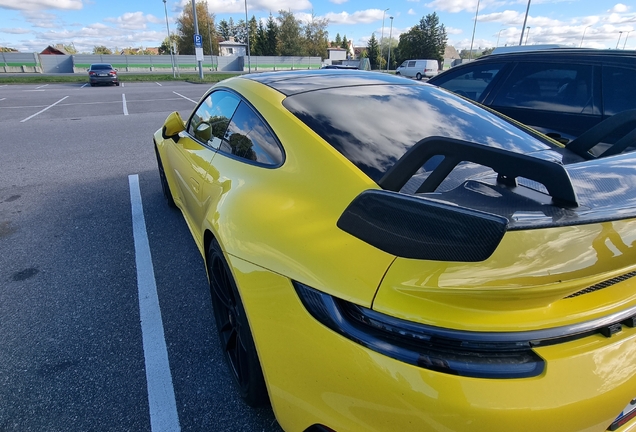 Porsche 992 Carrera GTS