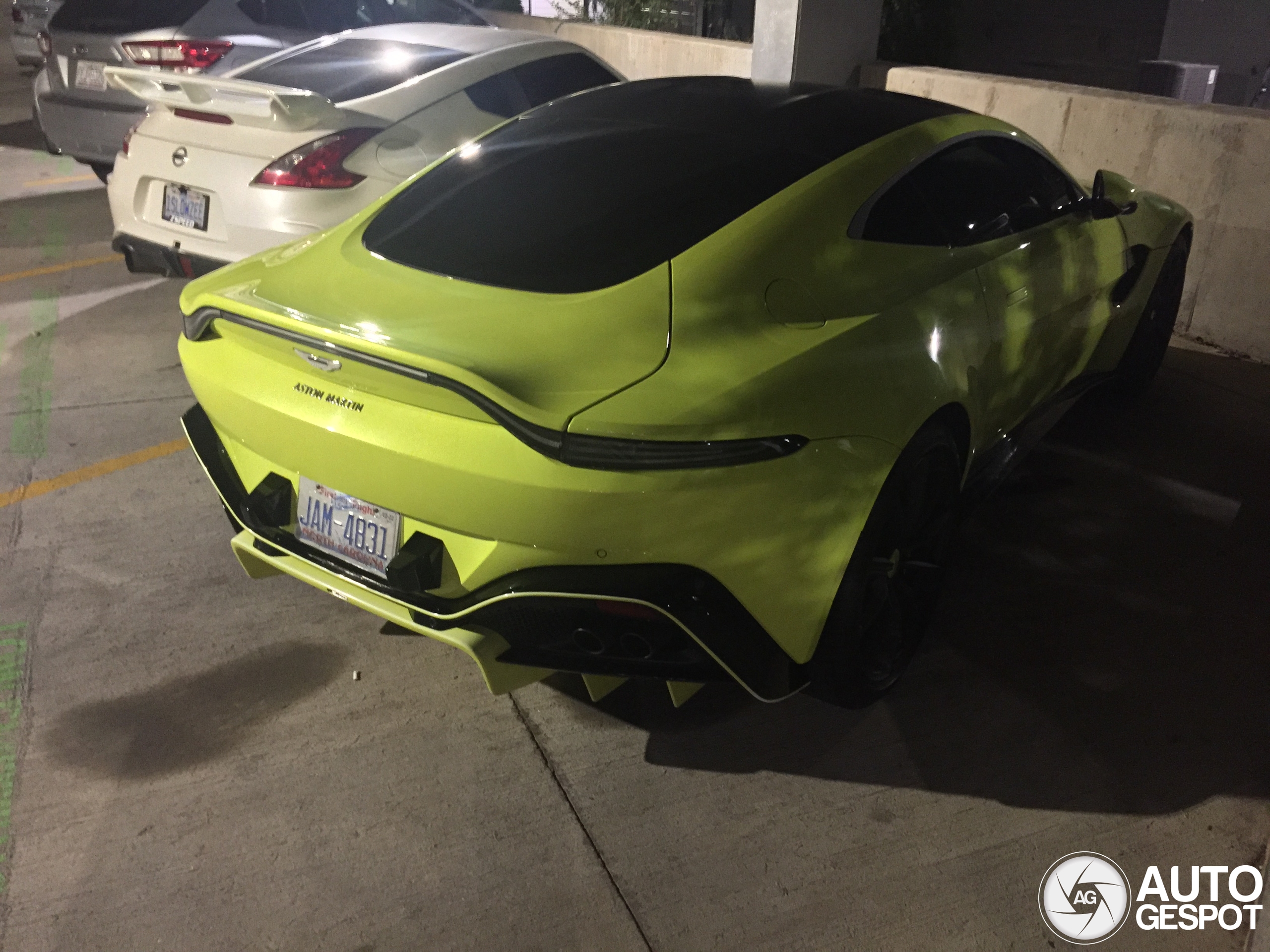 Aston Martin V12 Vantage 2023