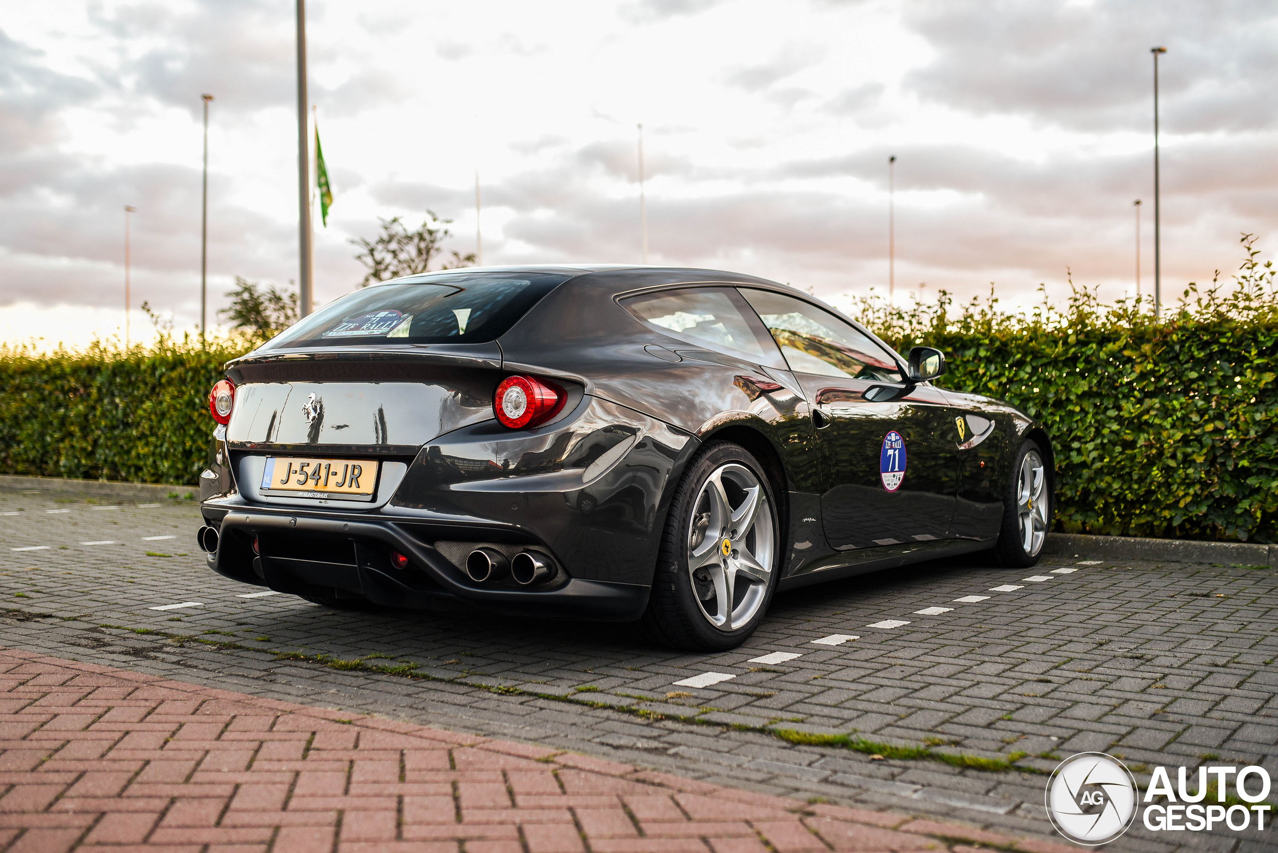 Ferrari FF