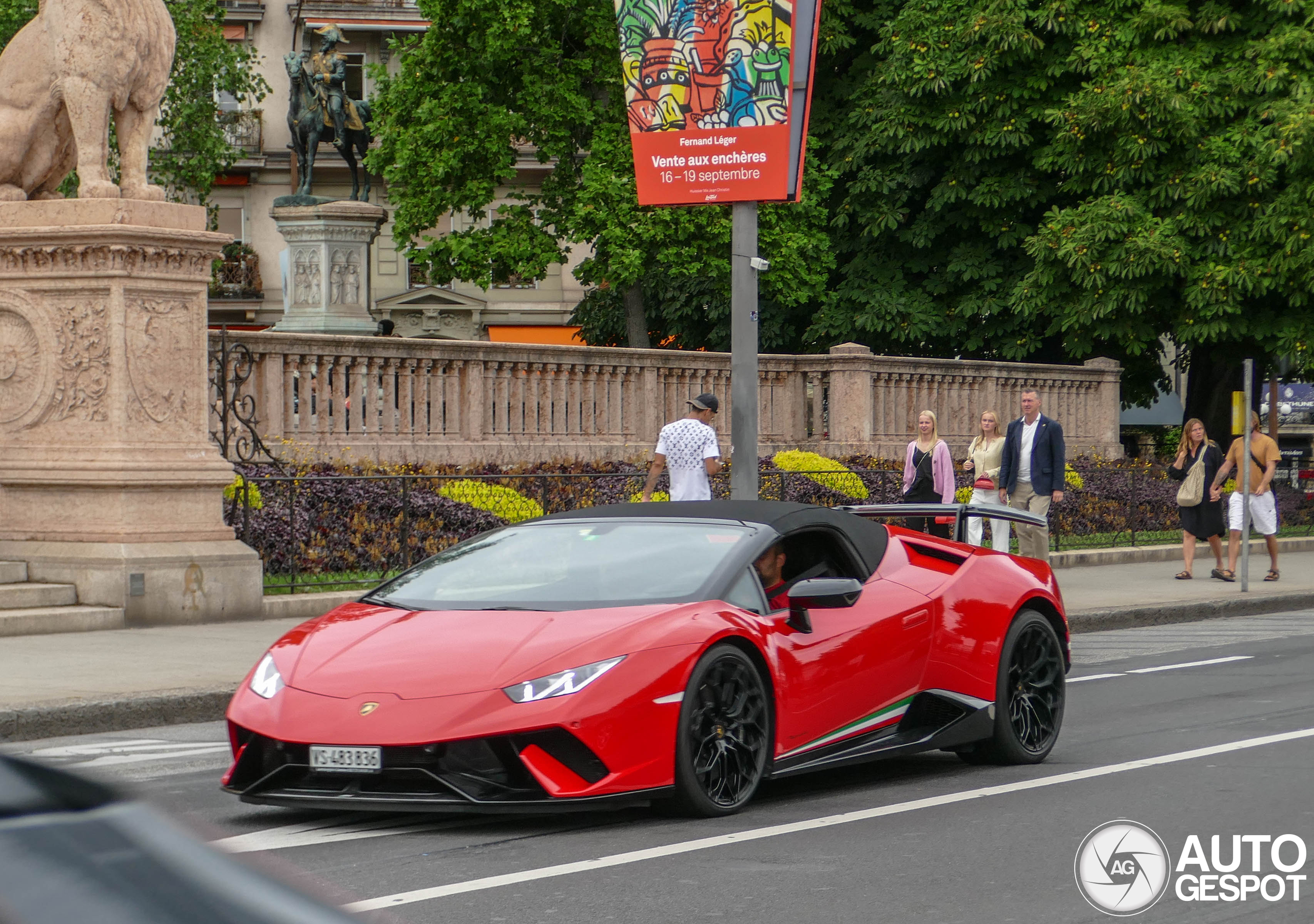 Lamborghini Huracán LP640-4 Performante Spyder