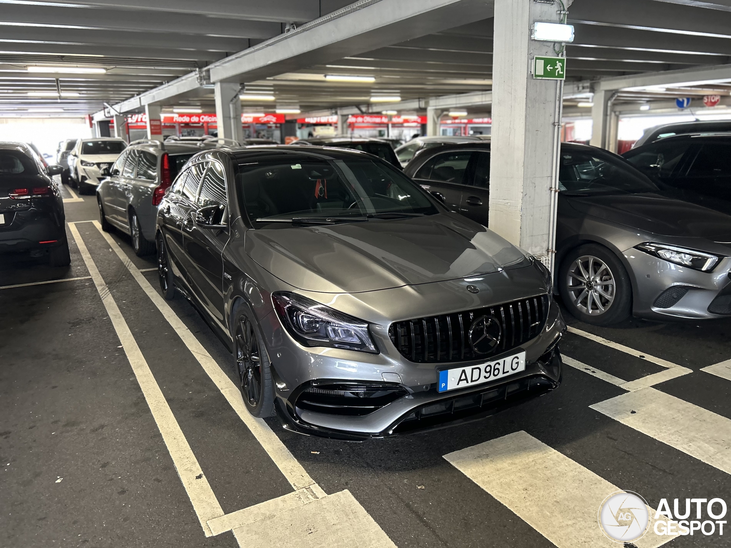 Mercedes-Benz CLA 45 AMG Shooting Brake